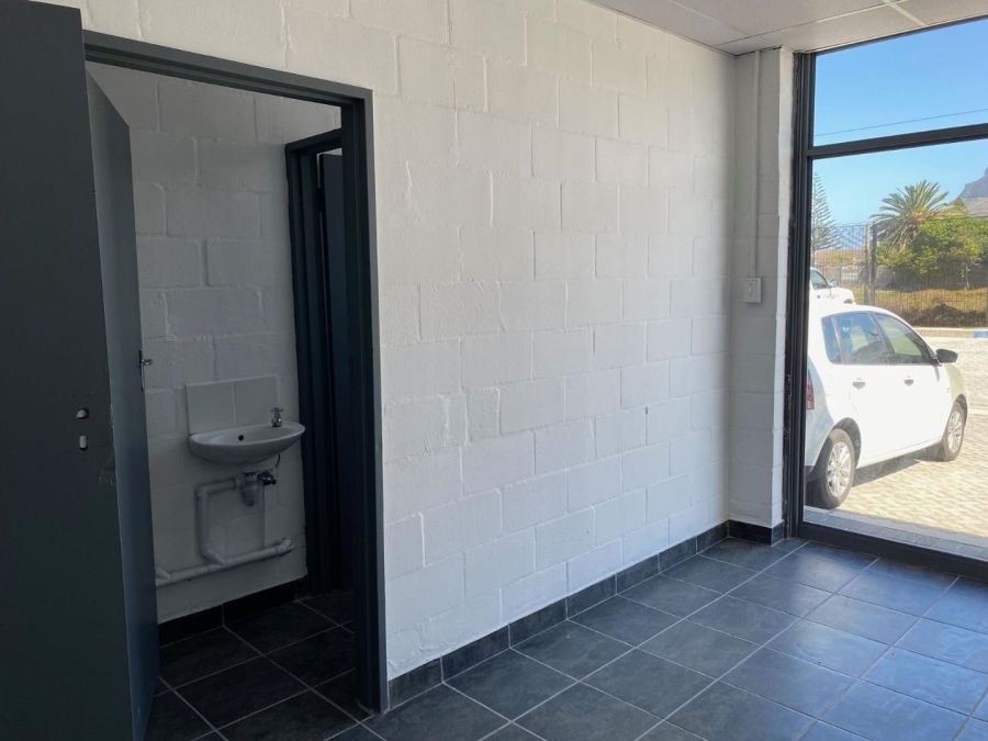 To Let Commercial Property for Rent in Retreat Western Cape